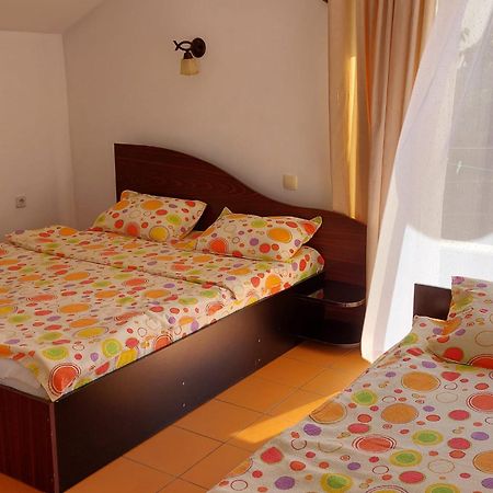 Vila Leonard Hotel Costinesti Exterior photo