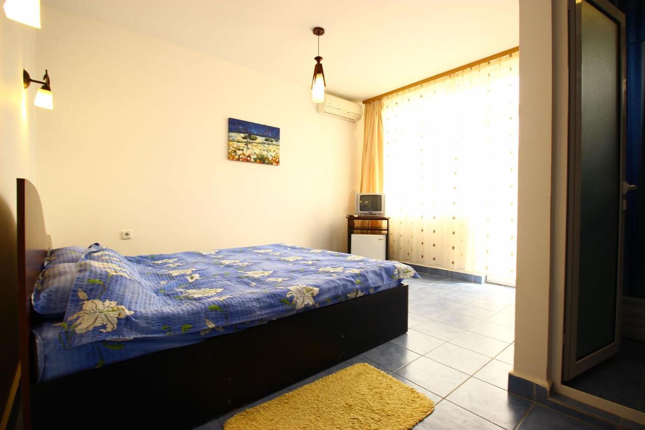 Vila Leonard Hotel Costinesti Exterior photo
